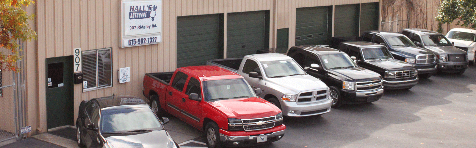 Exterior of Hall's Auto Care